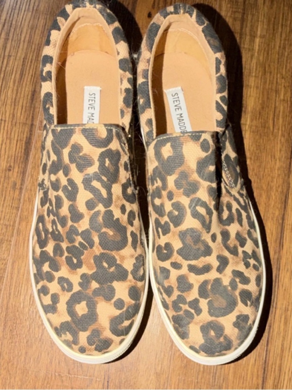 Steve Madden Leopard Canvas Slip-Ons Womens  size 10